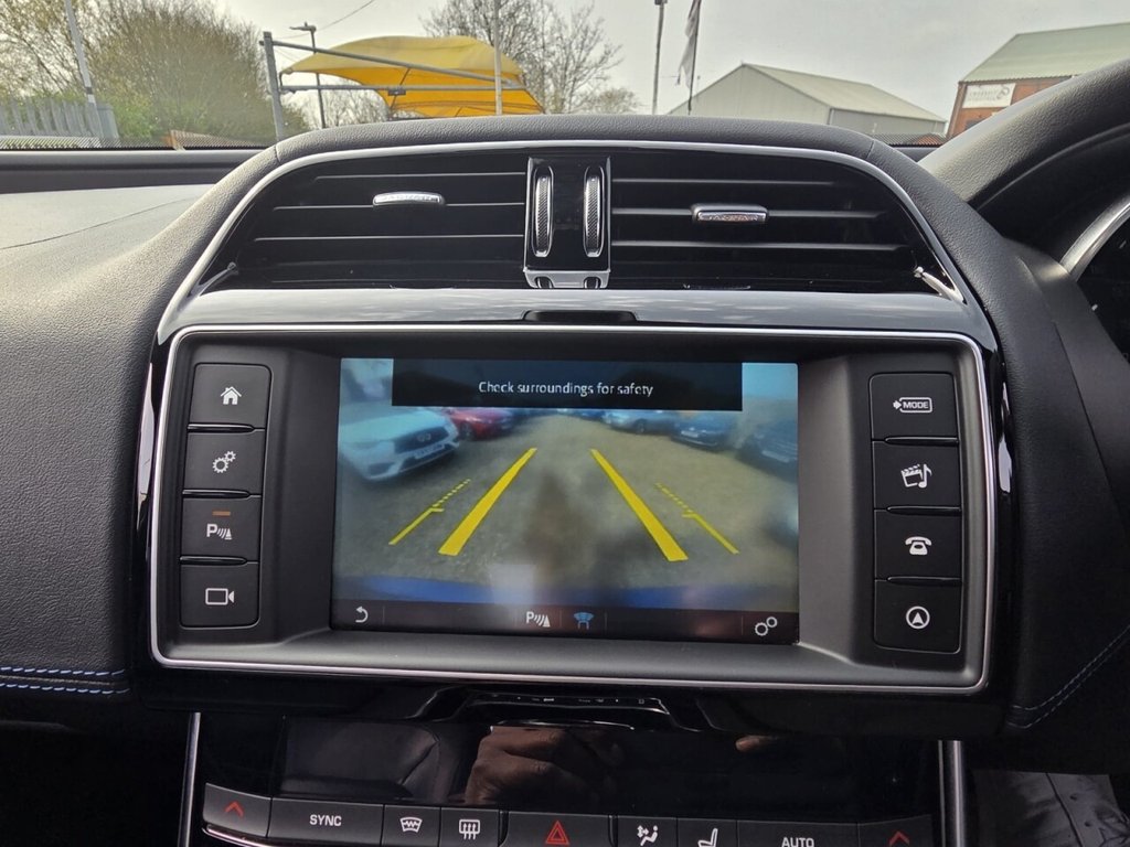 Used Jaguar XE 2016 for sale - 77967636: Photo 22