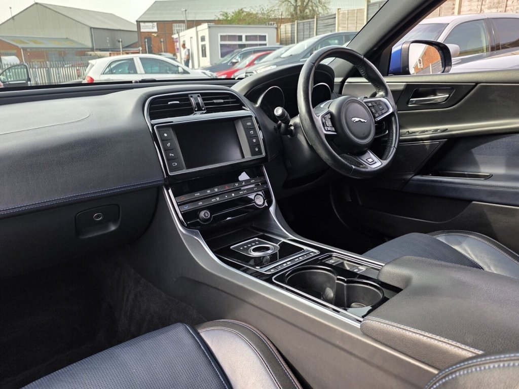 Used Jaguar XE 2016 for sale - 77967636: Photo 27