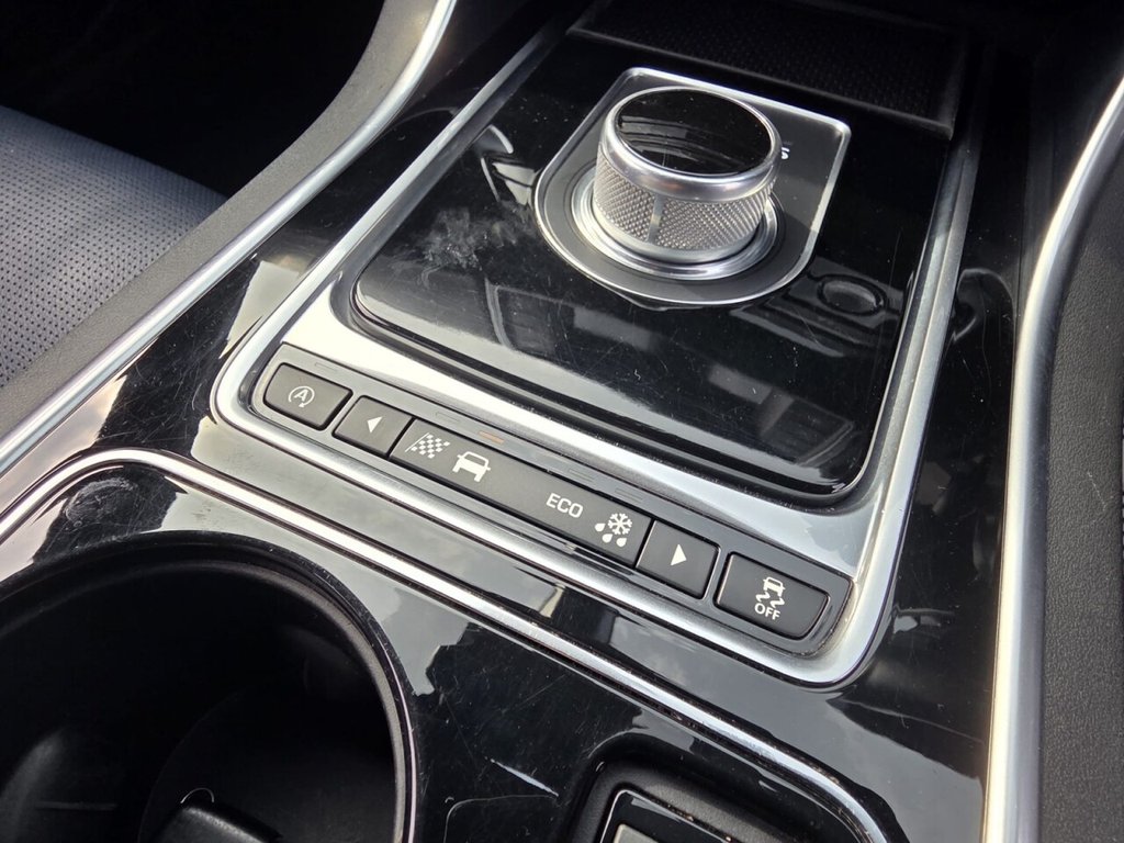 Used Jaguar XE 2016 for sale - 77967636: Photo 30