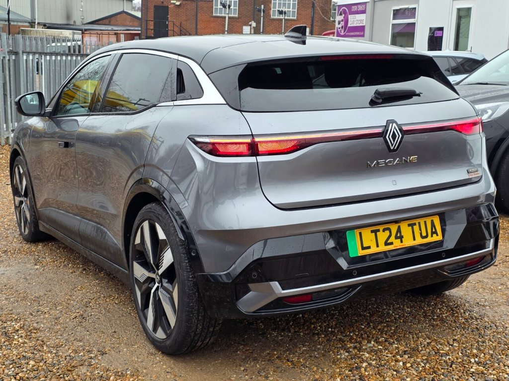 Used Renault Megane E Tech 2024 for sale - 76820951: Photo 4