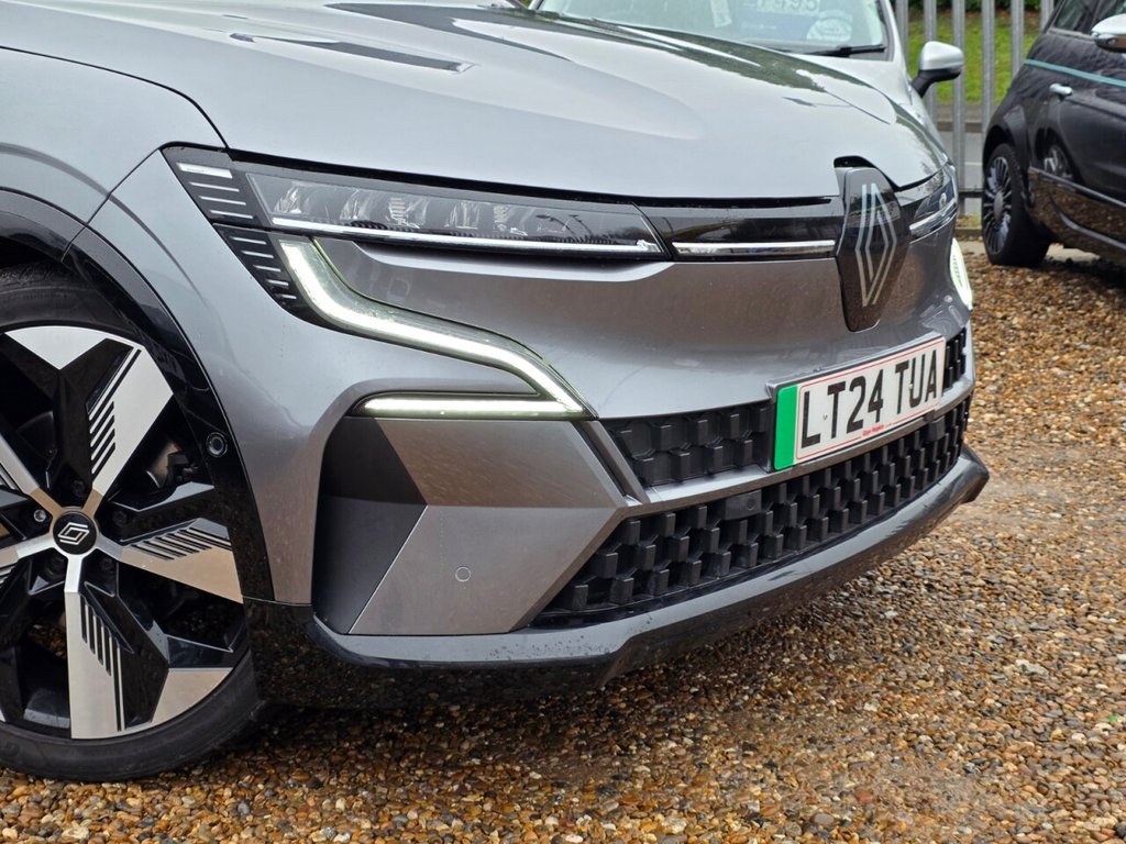 Used Renault Megane E Tech 2024 for sale - 76820951: Photo 5