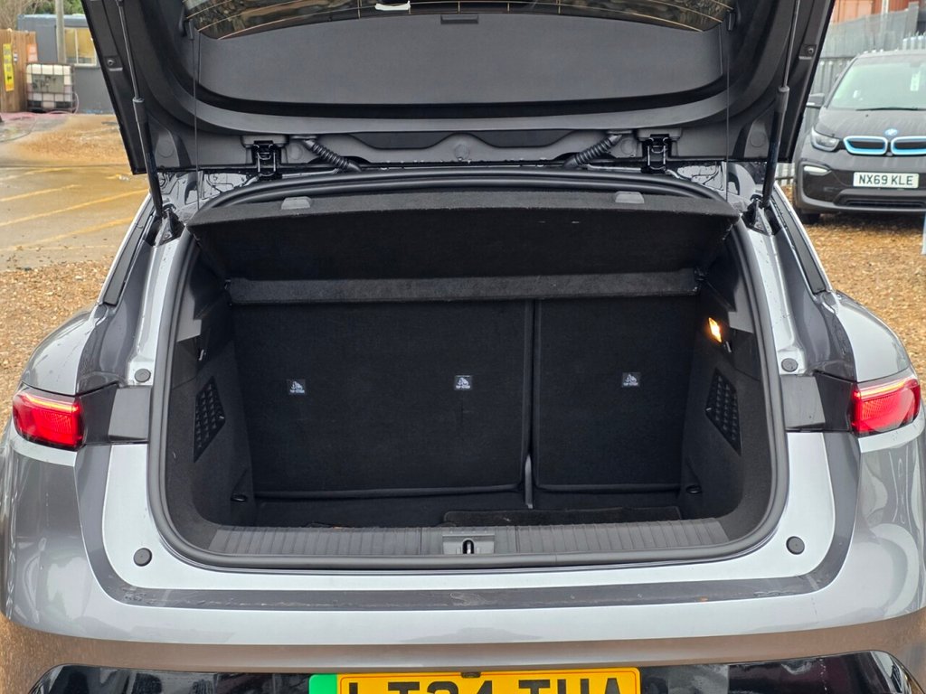 Used Renault Megane E Tech 2024 for sale - 76820951: Photo 8