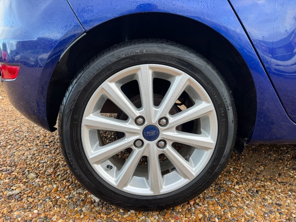 Used Ford Fiesta 2015 for sale - 76632476: Photo 7