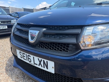 Used Dacia Sandero 2016 for sale - 79233811: Photo