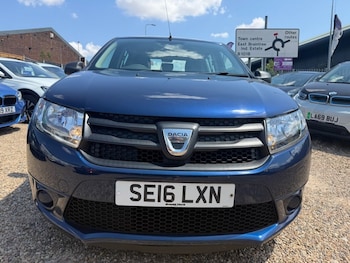 Used Dacia Sandero 2016 for sale - 79233811: Photo