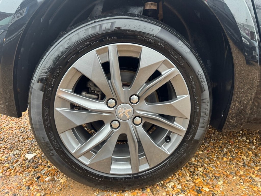 Used Peugeot E-208 2022 for sale - 76855227: Photo 10