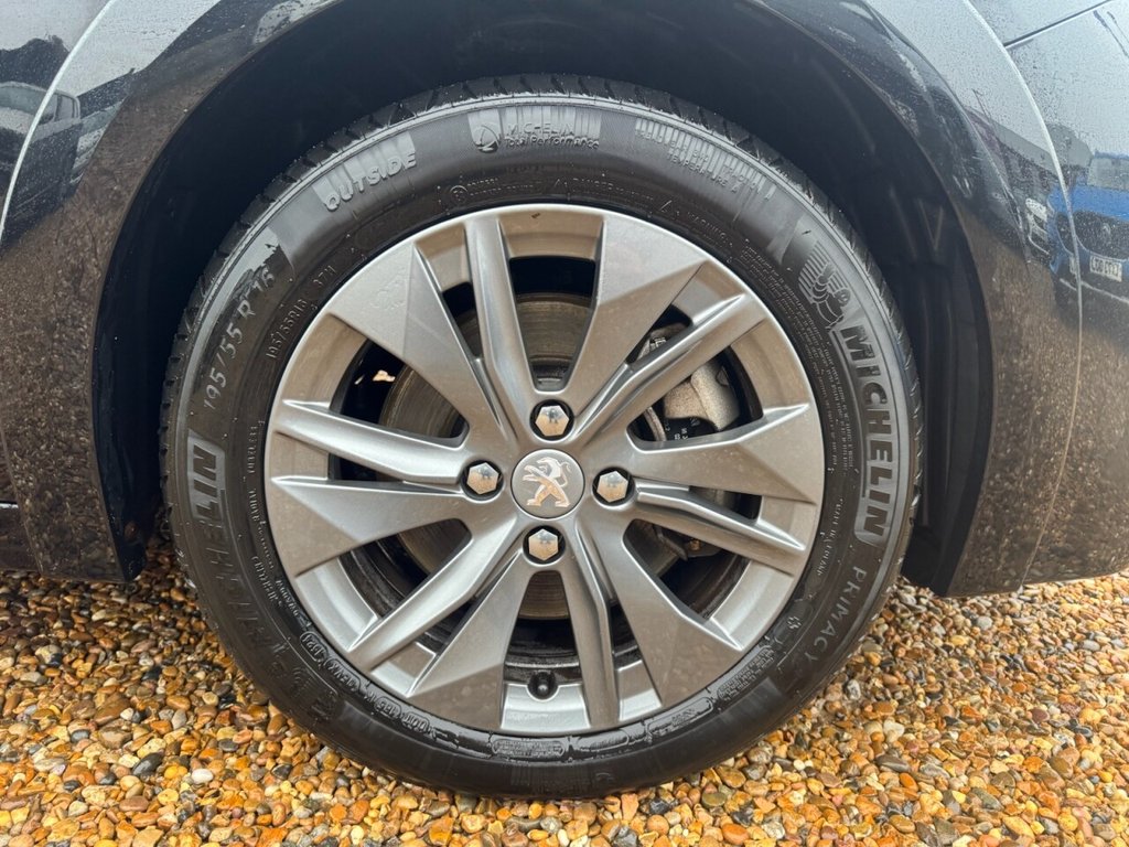 Used Peugeot E-208 2022 for sale - 76855227: Photo 13