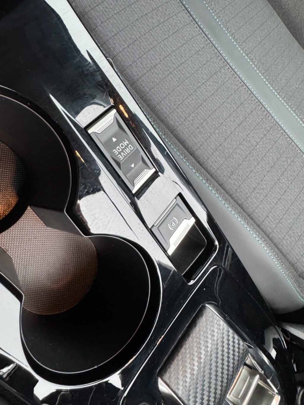 Used Peugeot E-208 2022 for sale - 76855227: Photo 31