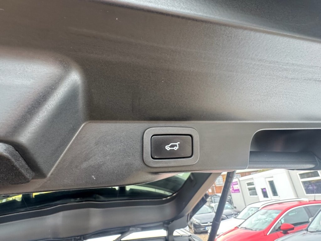 Used Land Rover Range Rover Sport 2018 for sale - 76482260: Photo 11