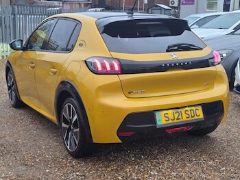 Used Peugeot 208 2021 for sale - 76962782: Photo