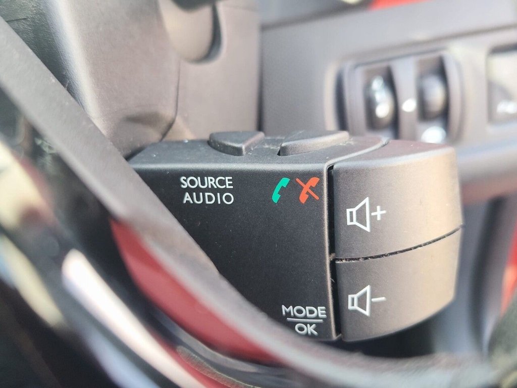 Used Renault Clio 2014 for sale - 76910096: Photo 21