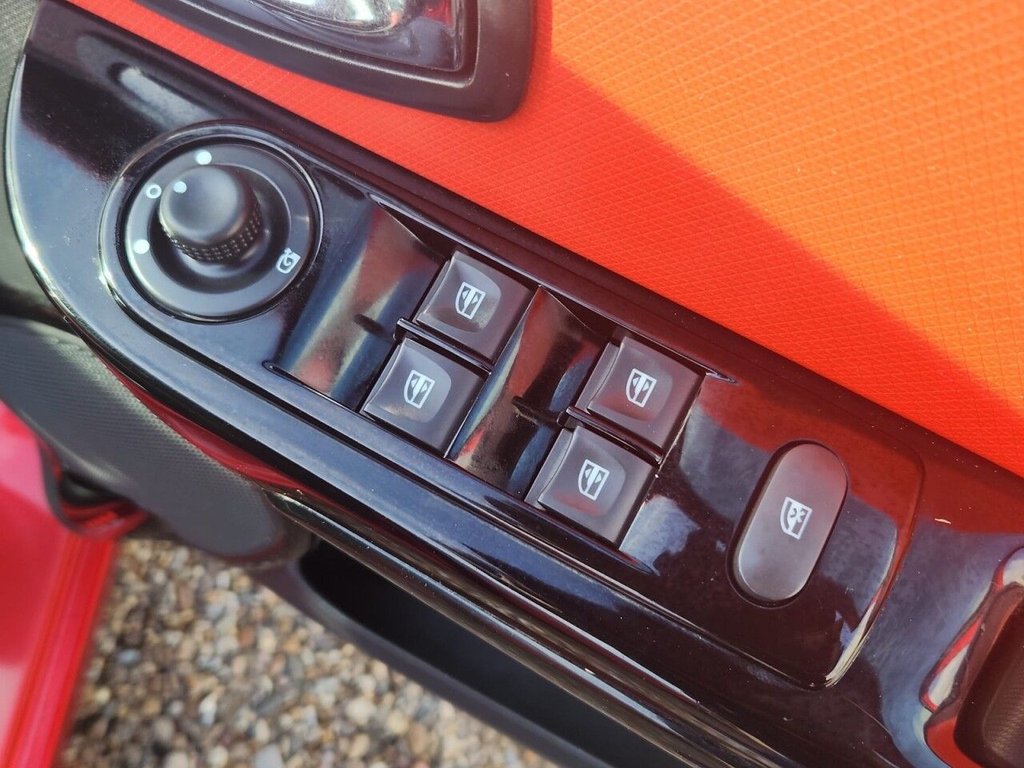 Used Renault Clio 2014 for sale - 76910096: Photo 9