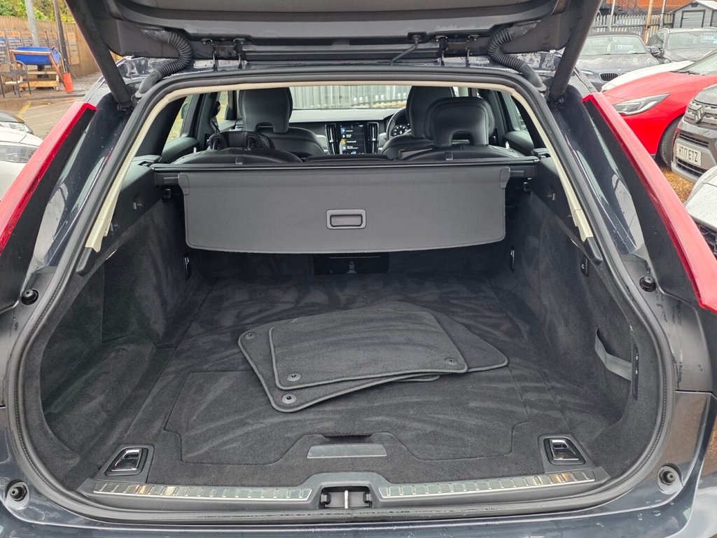 Used Volvo V90 2018 for sale - 76685910: Photo 12