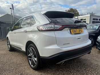 Used Ford Edge 2017 for sale - 76210655: Photo 2