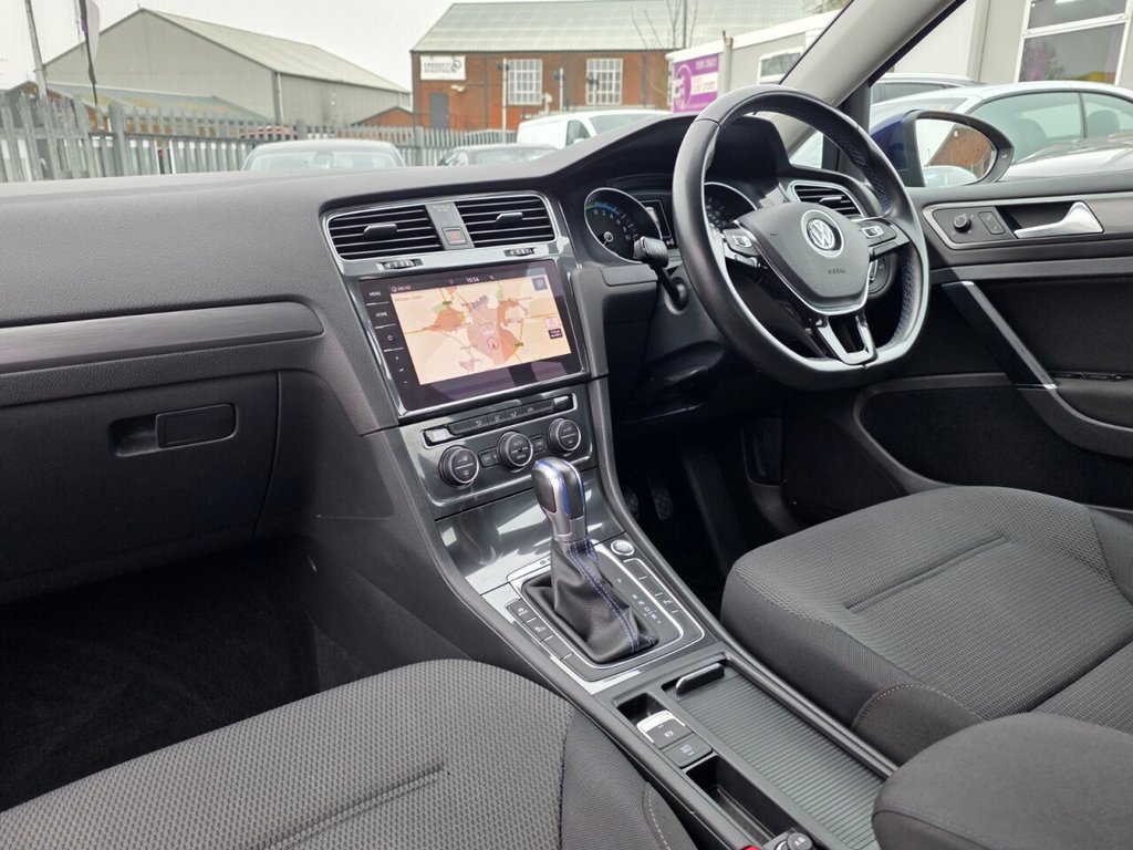 Used Volkswagen Golf 2018 for sale - 77780550: Photo 11