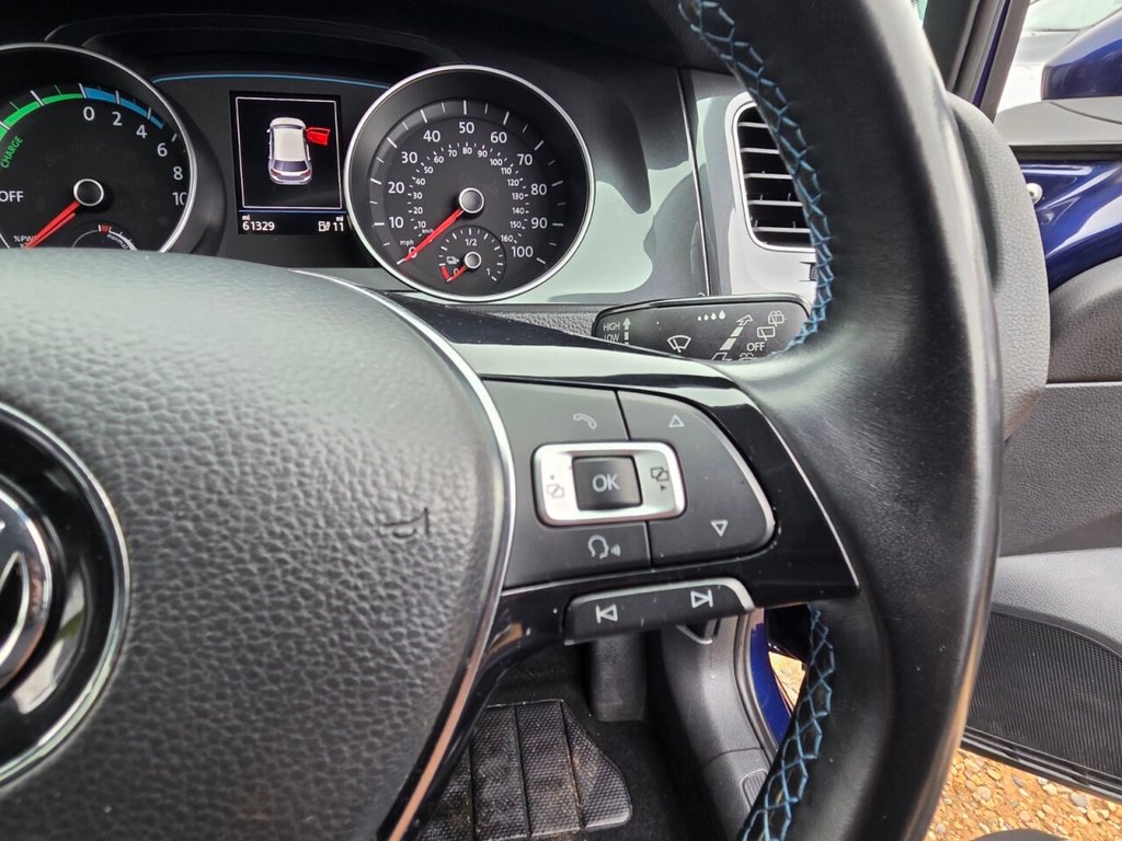 Used Volkswagen Golf 2018 for sale - 77780550: Photo 28