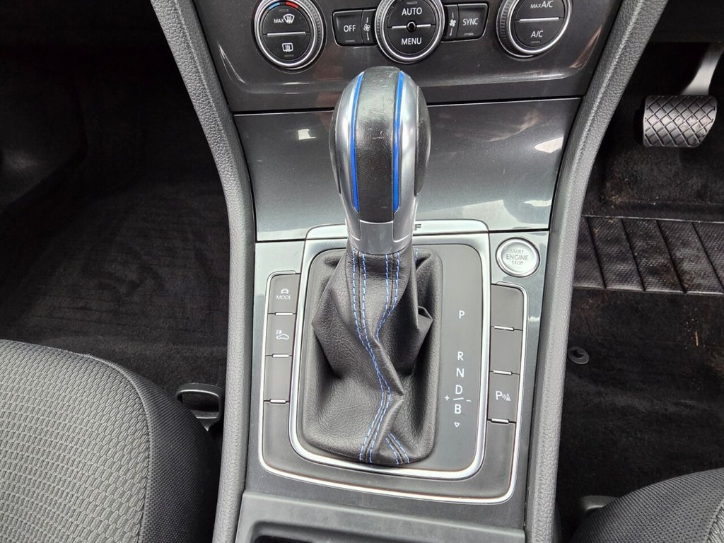 Used Volkswagen Golf 2018 for sale - 77780550: Photo 31