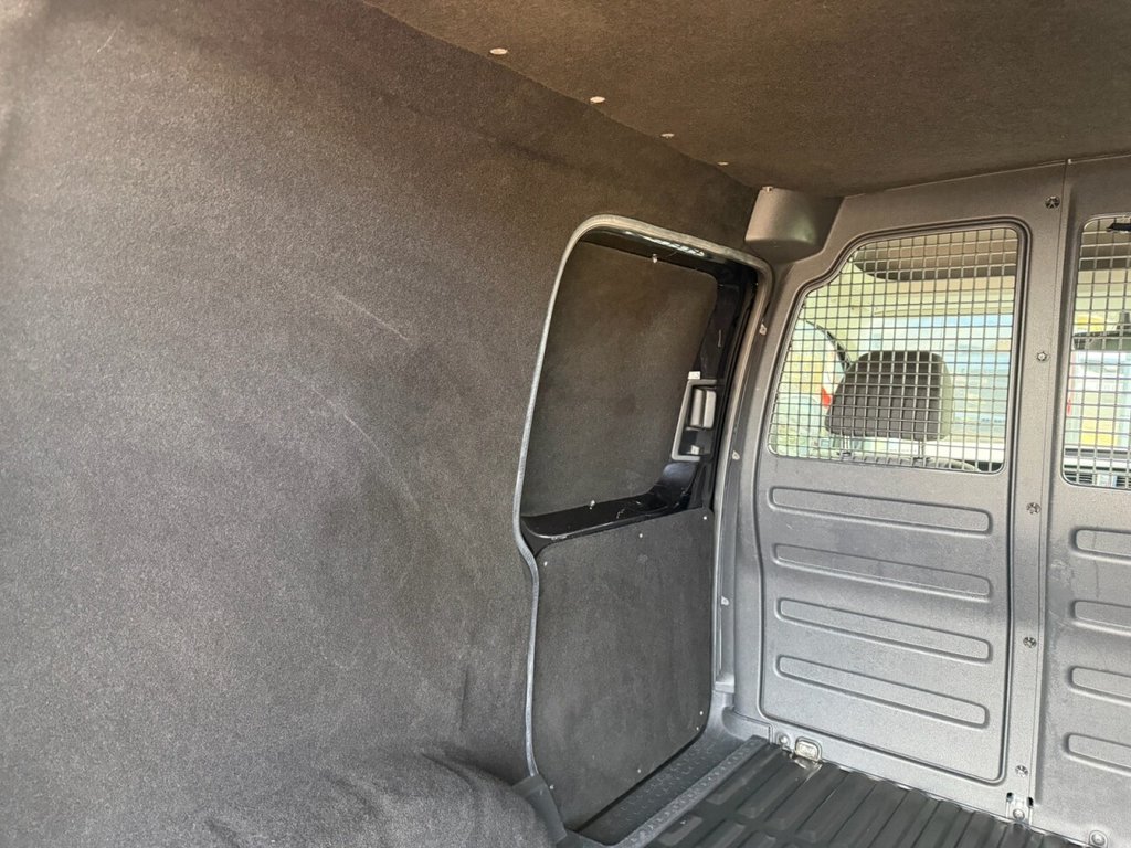 Used Volkswagen Caddy 2017 for sale - 77384075: Photo 8