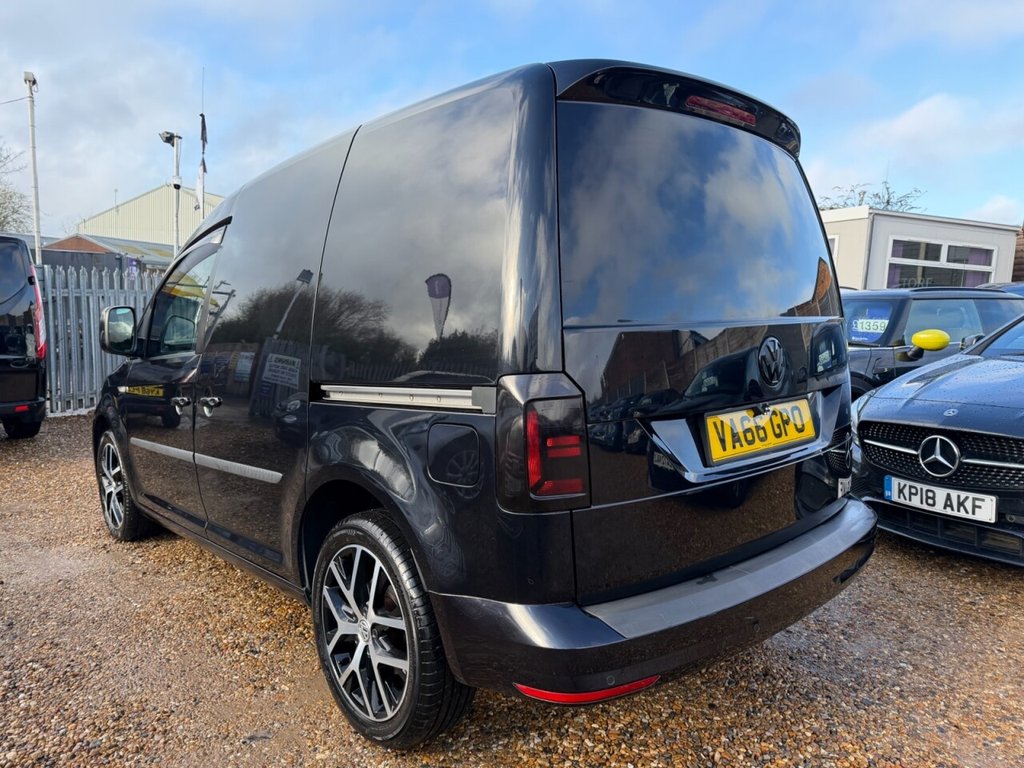 Used Volkswagen Caddy 2017 for sale - 77384075: Photo 9