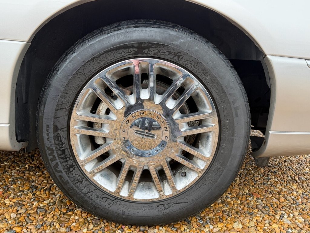 Used Lincoln Town Car 2014 for sale - 77499367: Photo 13