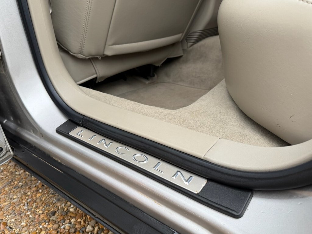 Used Lincoln Town Car 2014 for sale - 77499367: Photo 15