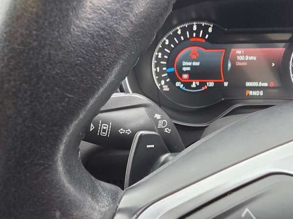 Used Ford Mondeo 2015 for sale - 76256695: Photo 32