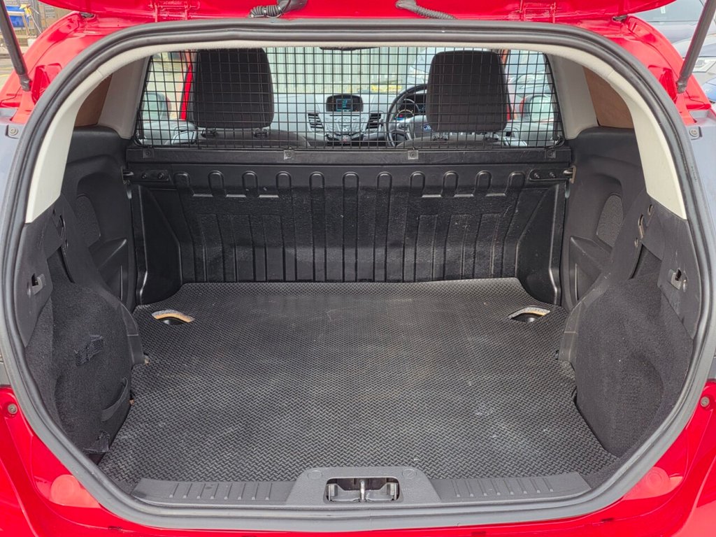 Used Ford Fiesta Van 2017 for sale - 77967244: Photo 11