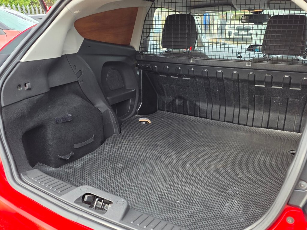 Used Ford Fiesta Van 2017 for sale - 77967244: Photo 13