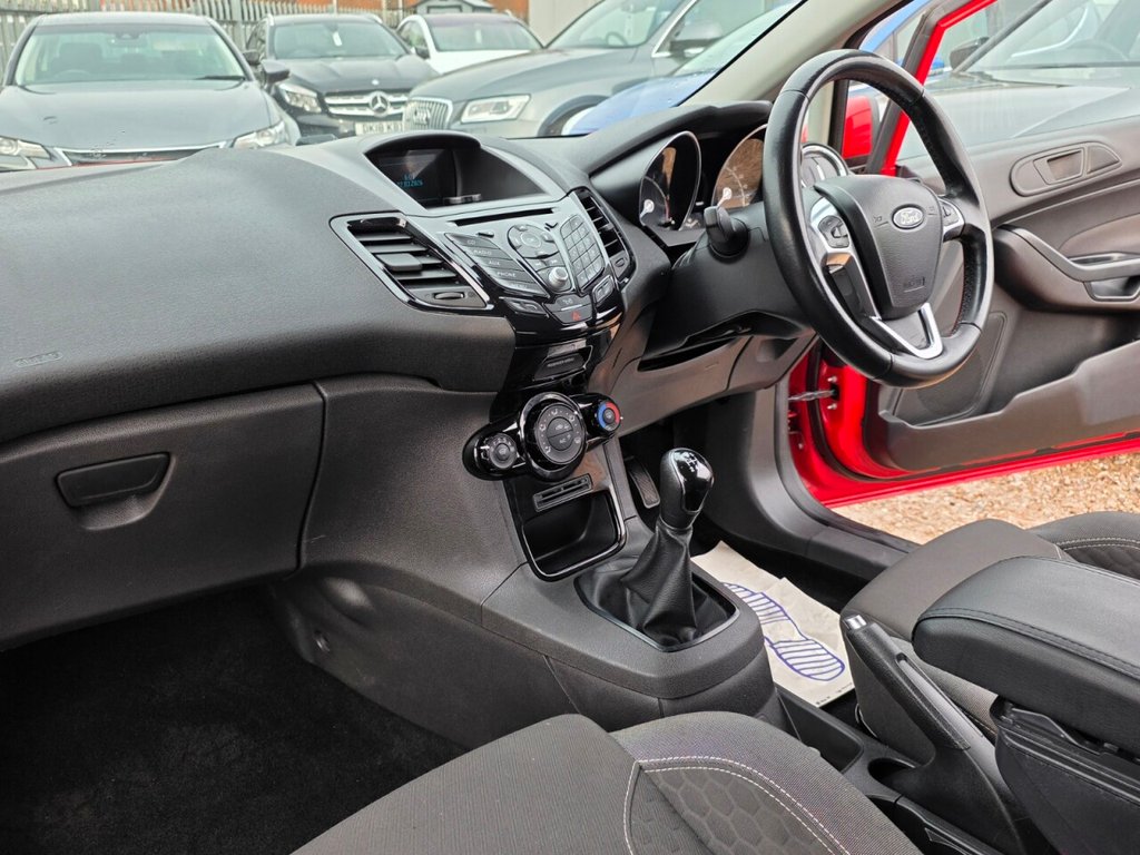 Used Ford Fiesta Van 2017 for sale - 77967244: Photo 16