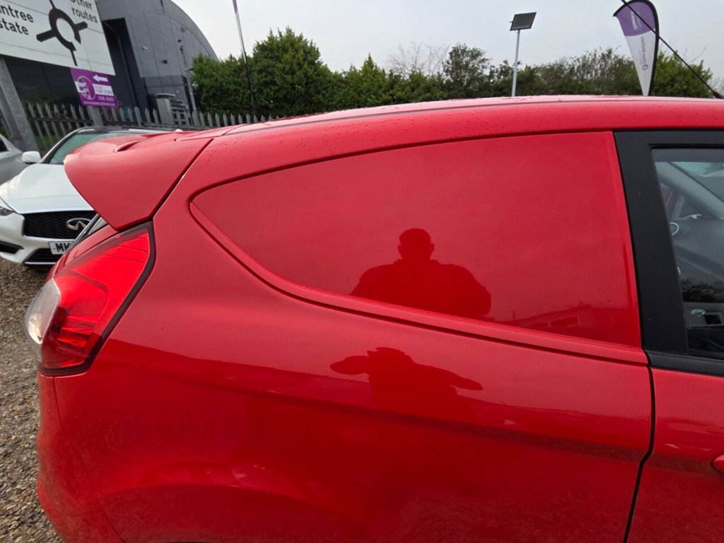 Used Ford Fiesta Van 2017 for sale - 77967244: Photo 19