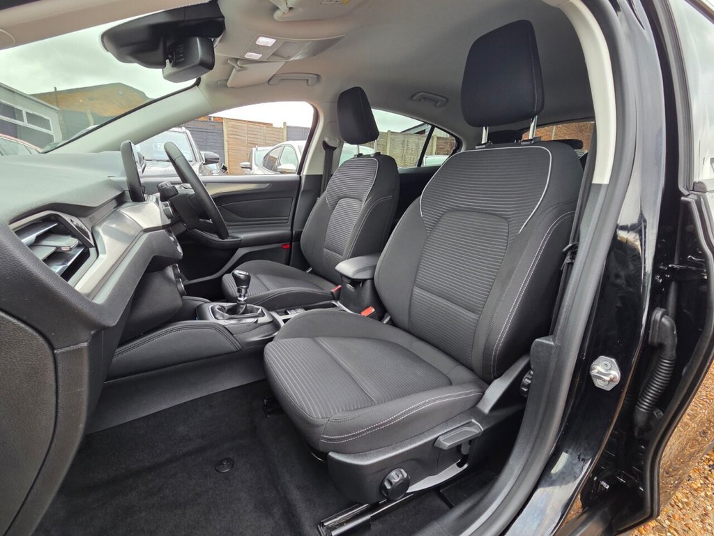 Used Ford Focus 2019 for sale - 76430325: Photo 11