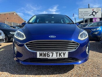 Used Ford Fiesta 2017 for sale - 76068913: Photo