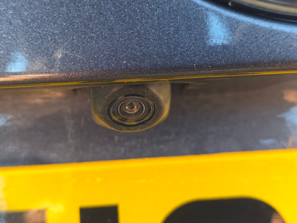 Used Toyota C-HR 2019 for sale - 76923791: Photo 11