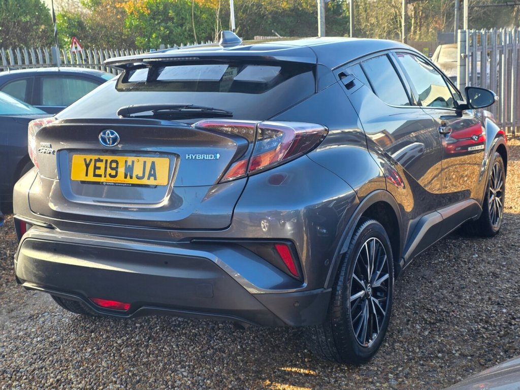 Used Toyota C-HR 2019 for sale - 76923791: Photo 2