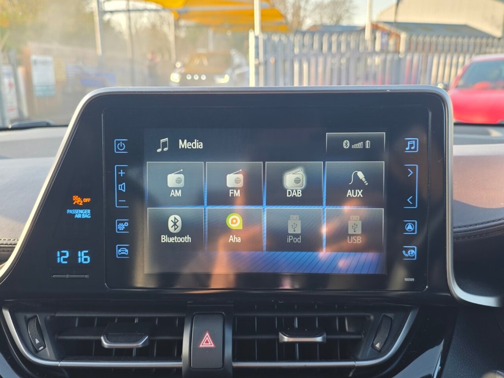 Used Toyota C-HR 2019 for sale - 76923791: Photo 25