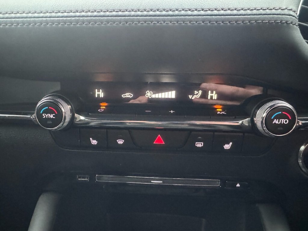 Used Mazda Mazda3 2020 for sale - 76582827: Photo 26