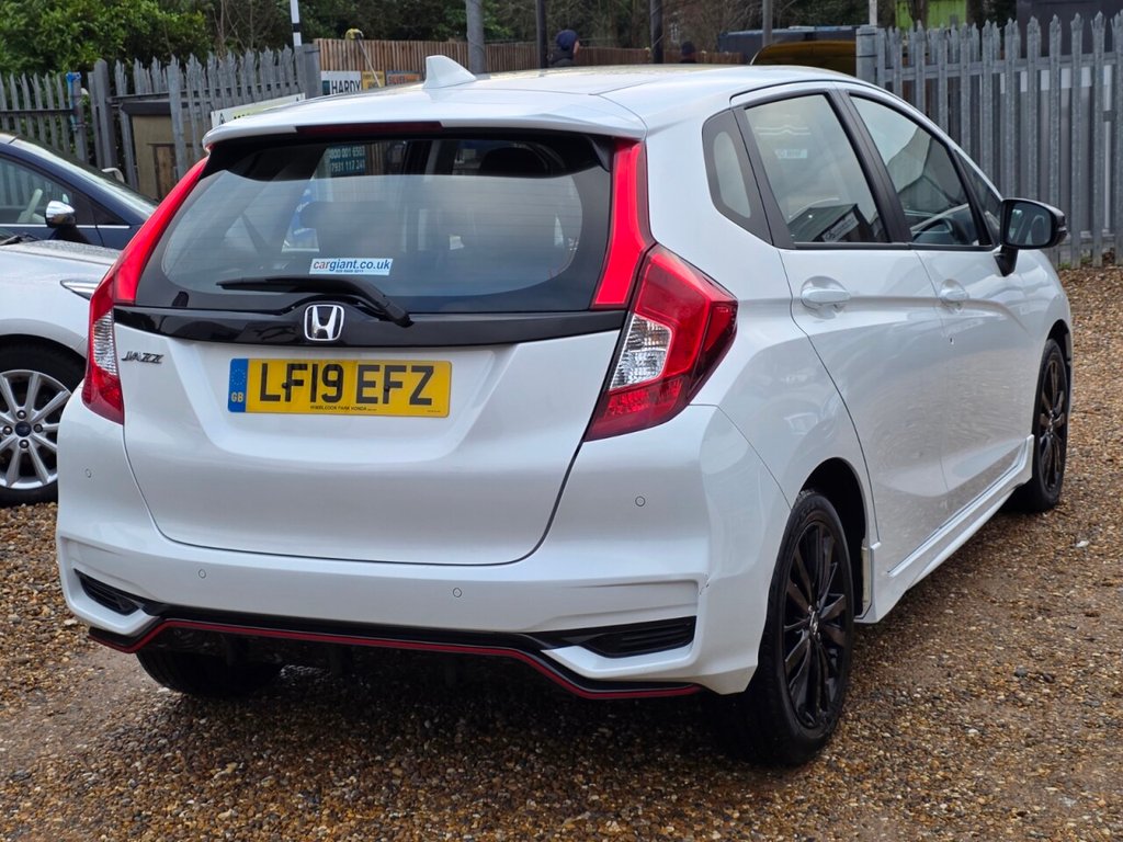 Used Honda Jazz 2019 for sale - 77288343: Photo 2