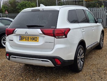 Used Mitsubishi Outlander 2019 for sale - 77464381: Photo