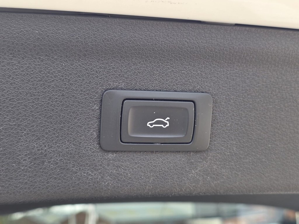 Used Audi Q3 2016 for sale - 77967527: Photo 19