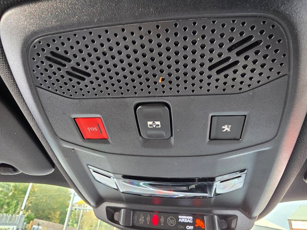 Used Peugeot E-2008 2020 for sale - 76317222: Photo 44