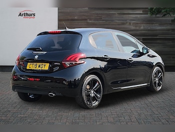 Used Peugeot 208 2019 for sale - 79202918: Photo