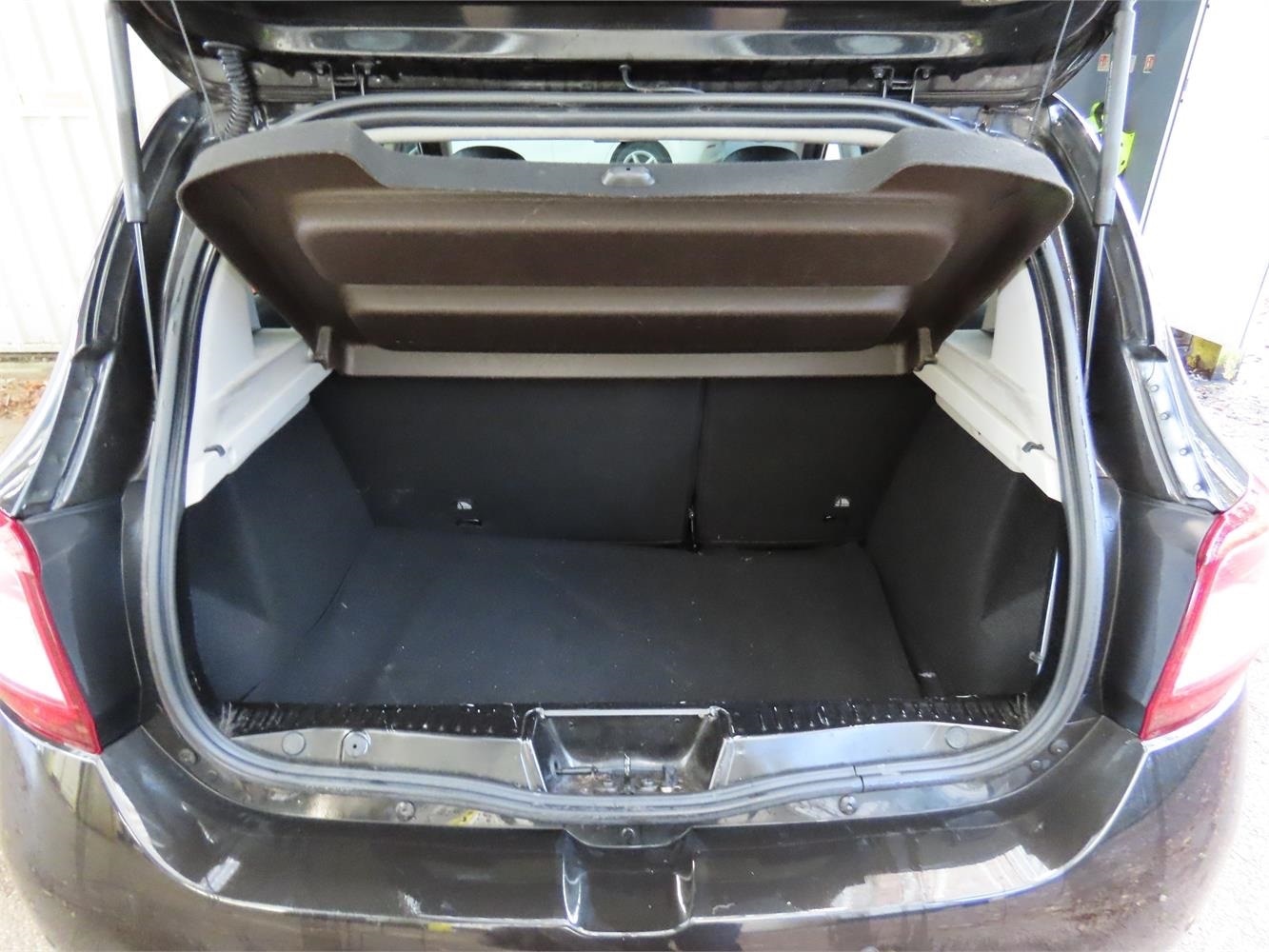 Used Dacia Sandero Stepway 2014 for sale - 76641617: Photo 11