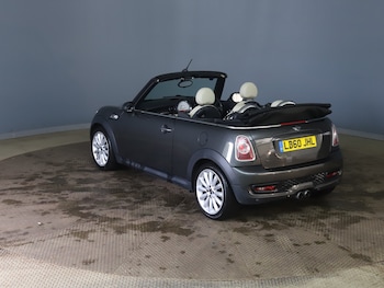 Used MINI Convertible 2011 for sale - 75924666: Photo