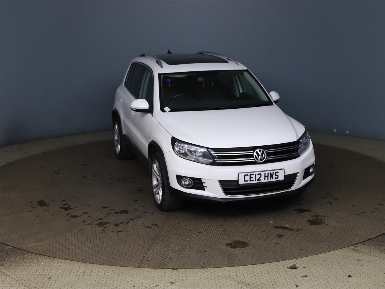Used Volkswagen Tiguan 2012 for sale - 76641623: Photo 2