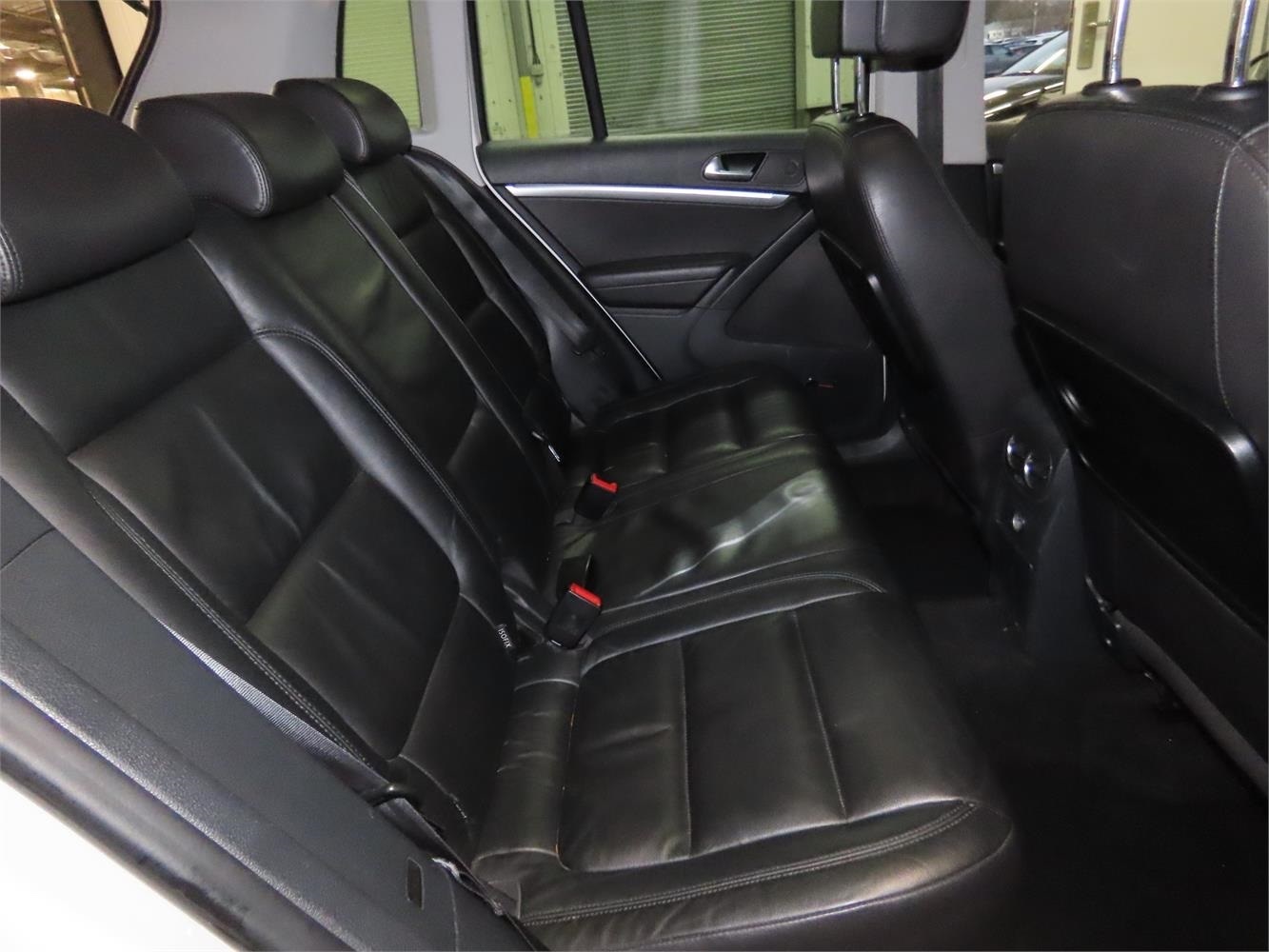 Used Volkswagen Tiguan 2012 for sale - 76641623: Photo 9