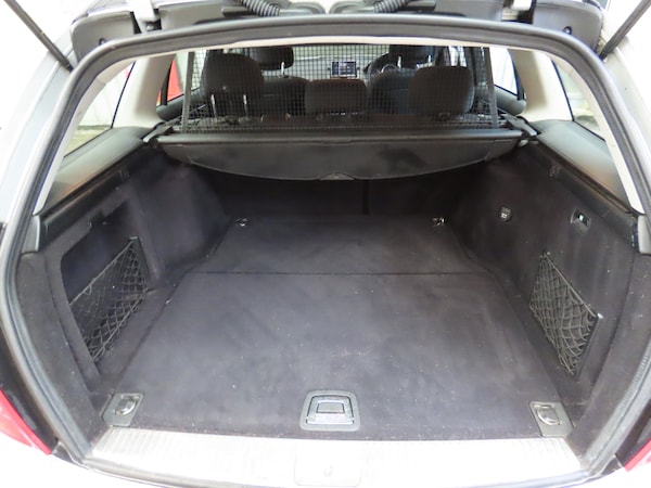 Used Mercedes-Benz C-Class 2010 for sale - 76224963: Photo 10