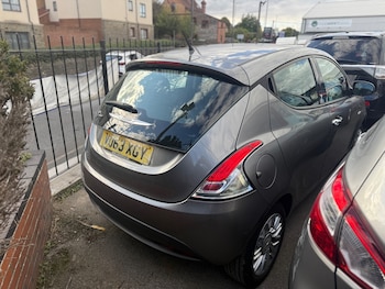 Used Chrysler Ypsilon 2013 for sale - 75974964: Photo
