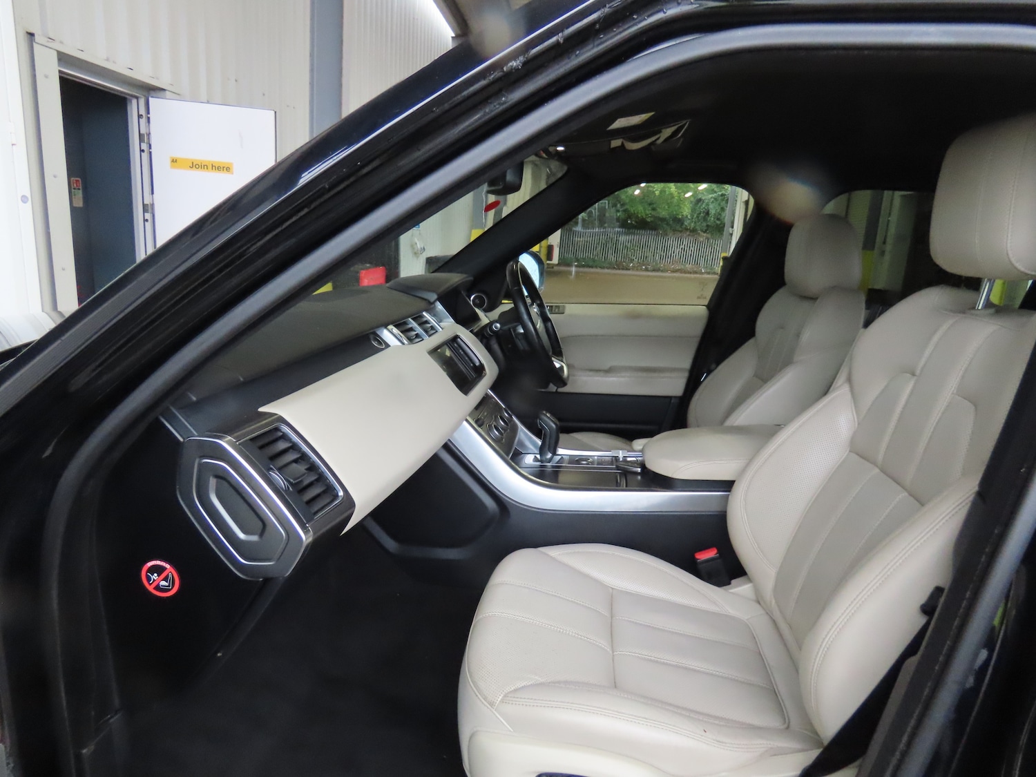 Used Land Rover Range Rover Sport 2015 for sale - 76198122: Photo 8