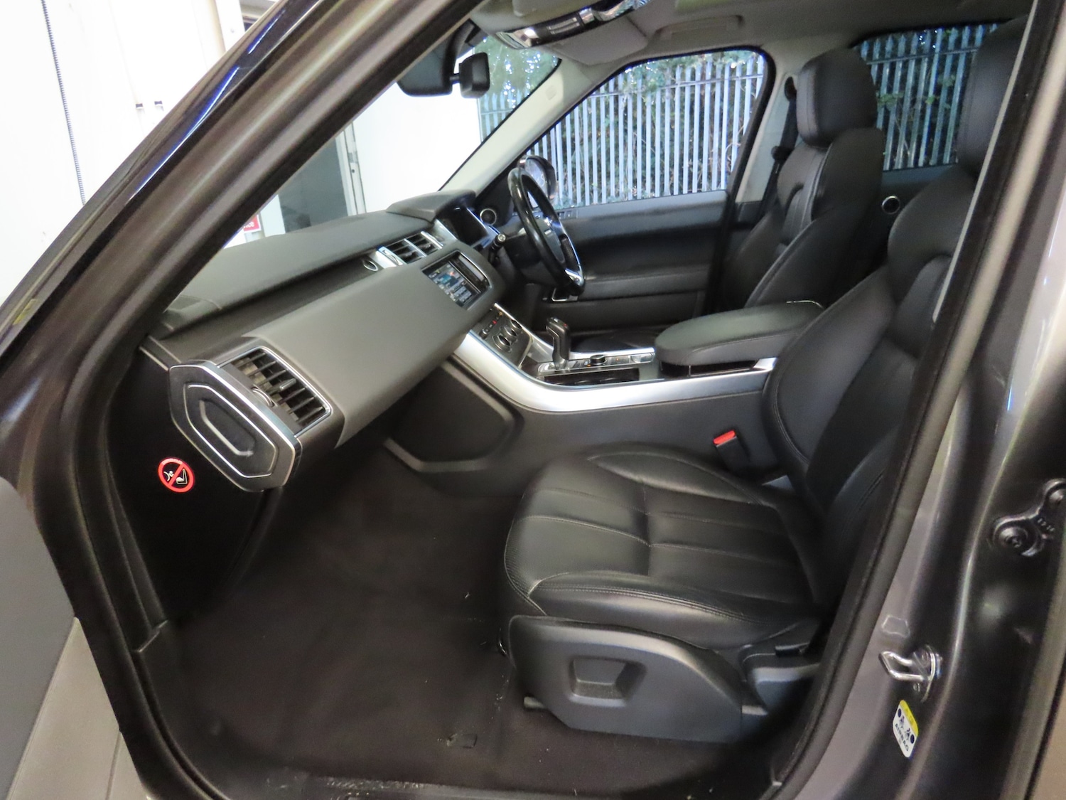 Used Land Rover Range Rover Sport 2014 for sale - 76198328: Photo 8