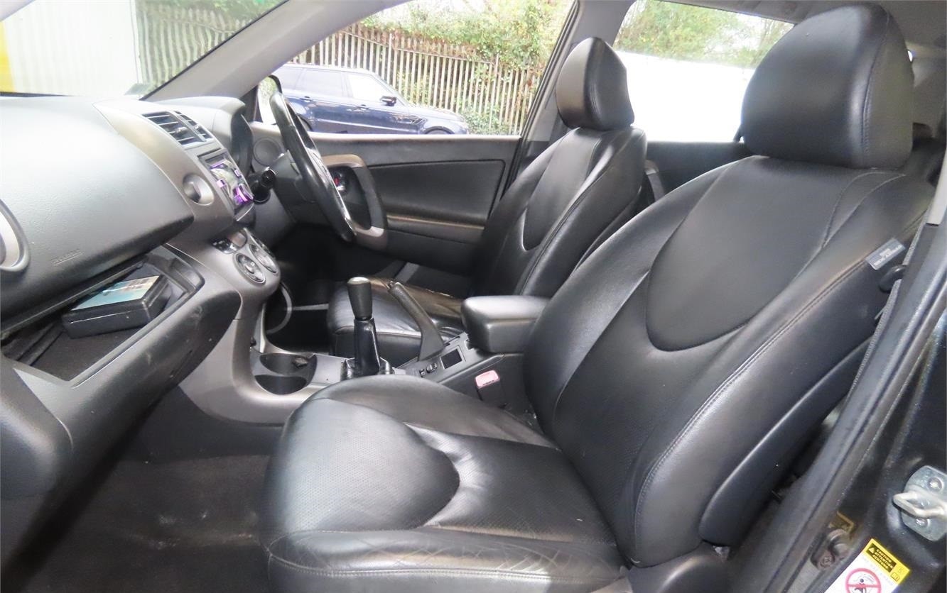 Used Toyota RAV4 2008 for sale - 76641618: Photo 2